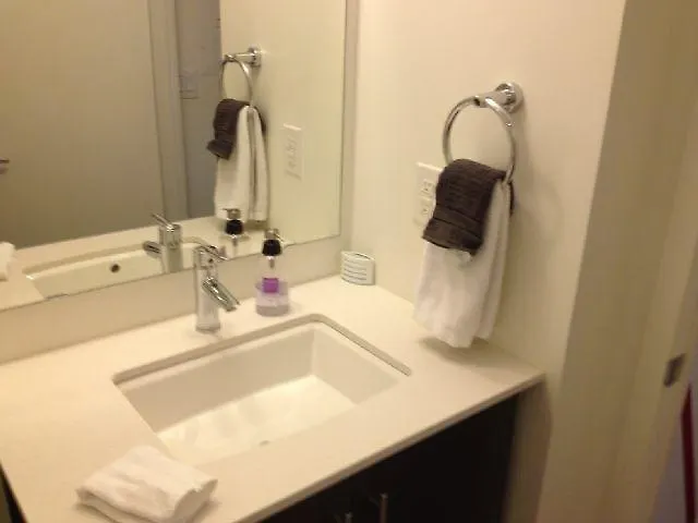 Square One Fully Furnished Suite Mississauga Canada