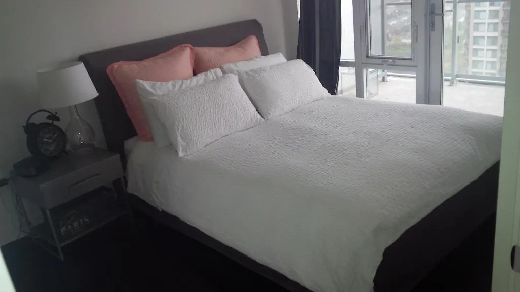 Square One Fully Furnished Suite Mississauga