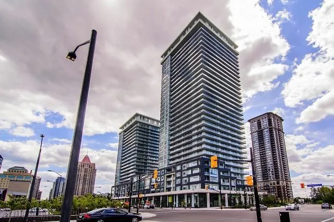 Square One Fully Furnished Suite Mississauga Apartment