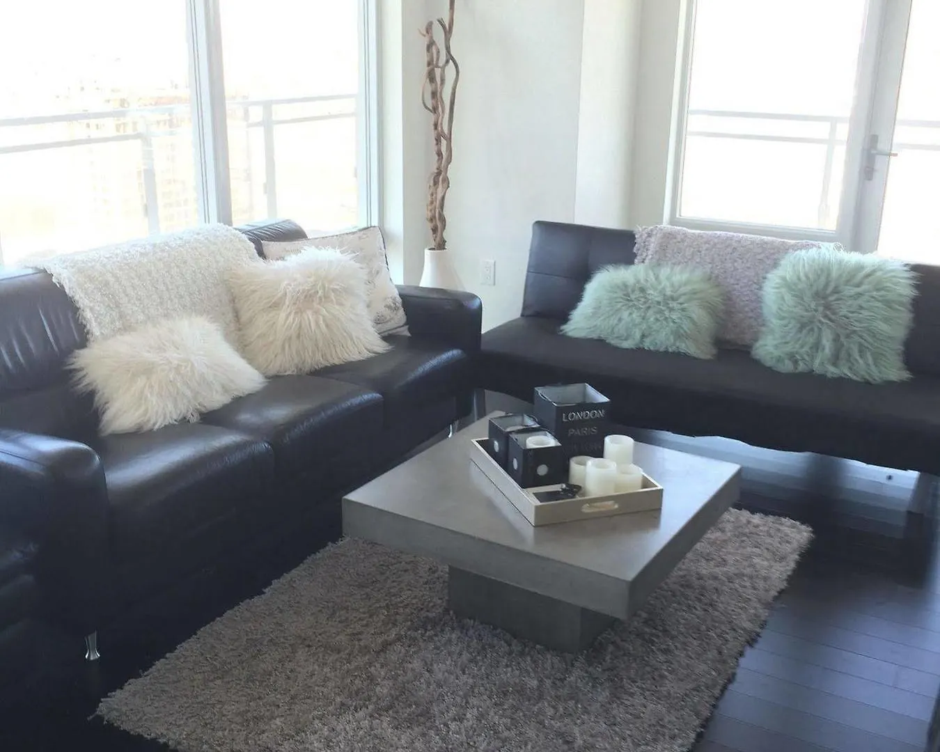 Square One Fully Furnished Suite 密西沙加